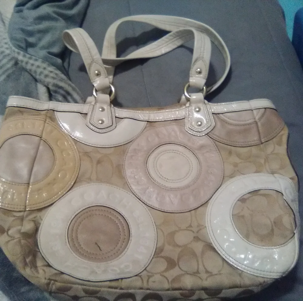 Purse - Picture 1 of 4